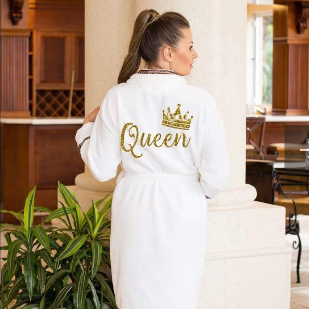 KUL COUTURE PRESENTS King And Queen Bathrobe Set - Picture 4 of 11